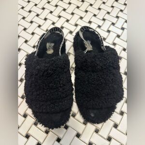UGG Women’s 'Fluff Yeah' Black Shearling Slide Slippers